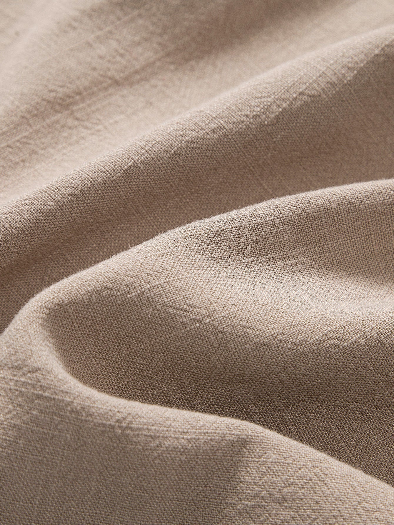 Linen Shirt Offering Stylish Comfort