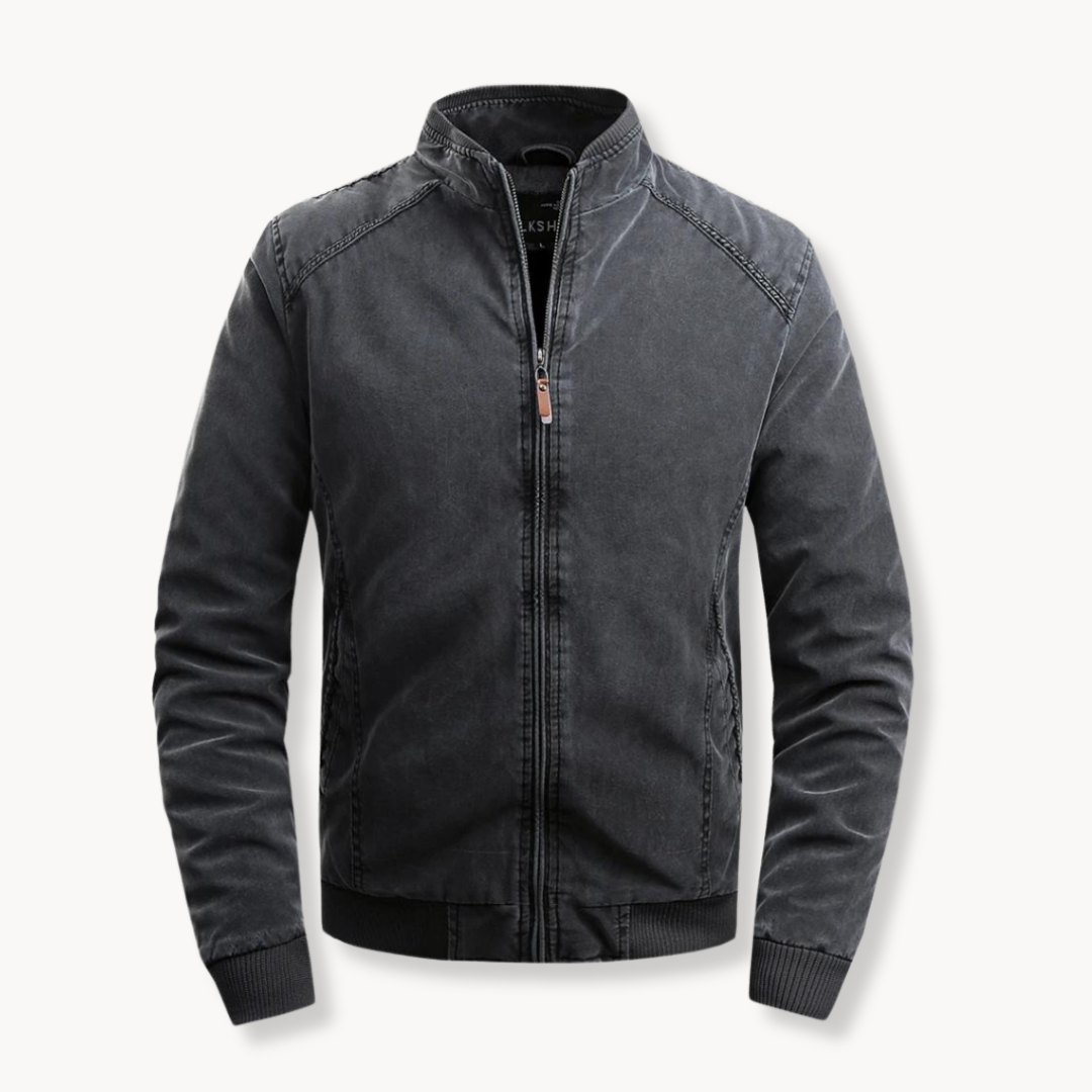 Lightweight Jacket with Streamlined Design