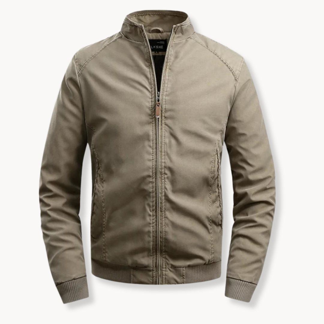 Lightweight Jacket with Streamlined Design