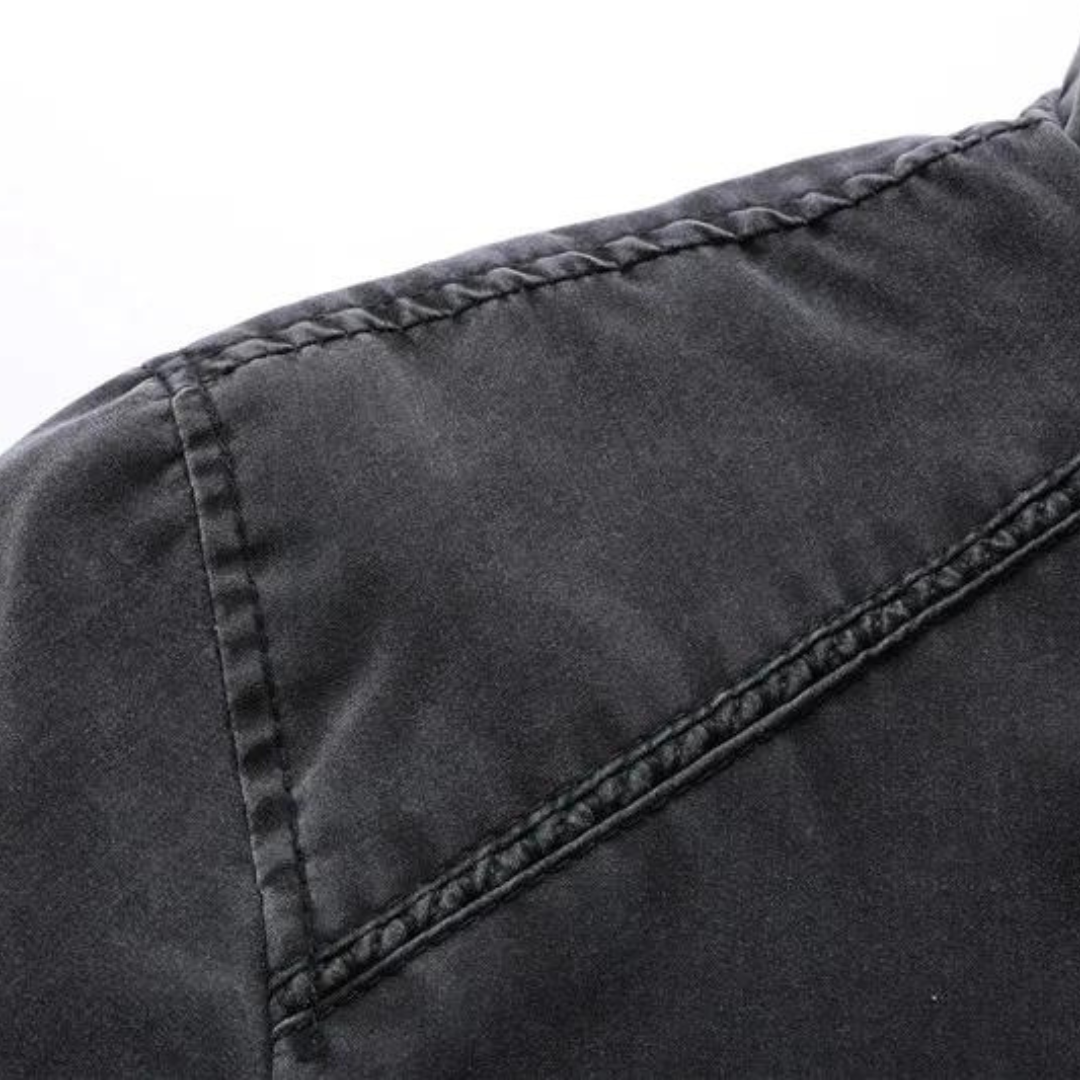 Lightweight Jacket with Streamlined Design