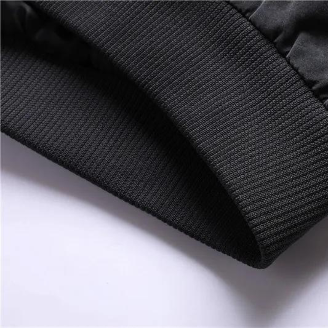 Lightweight Jacket with Streamlined Design