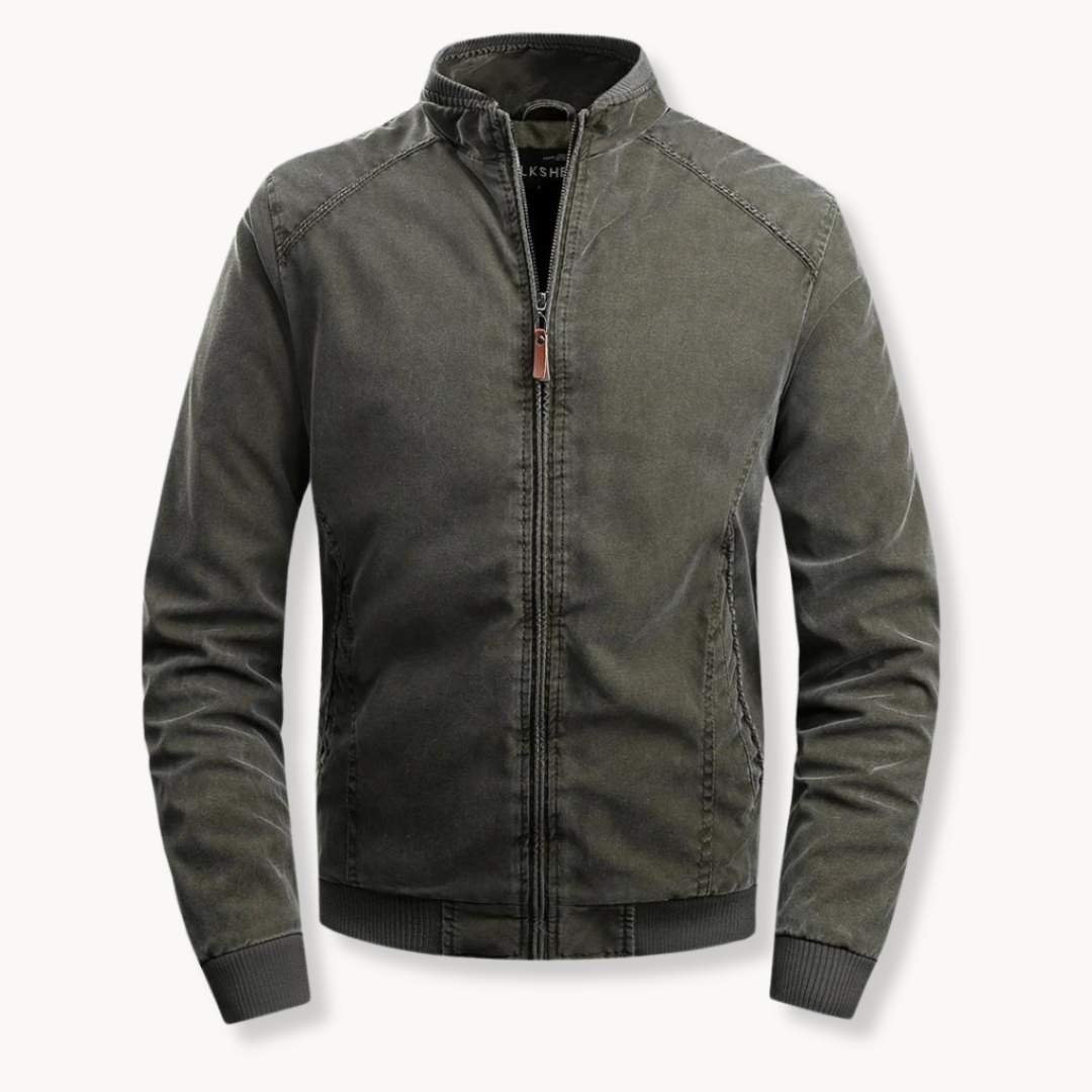 Lightweight Jacket with Streamlined Design