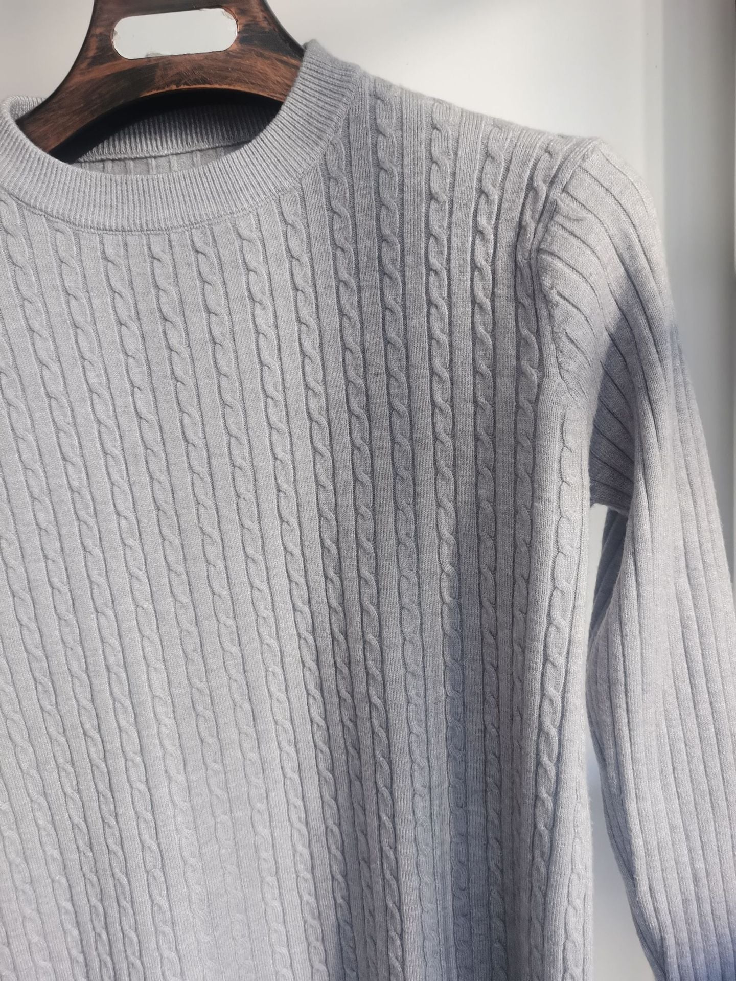 Men's Slim Fit Fine Knit Crew Neck Sweater